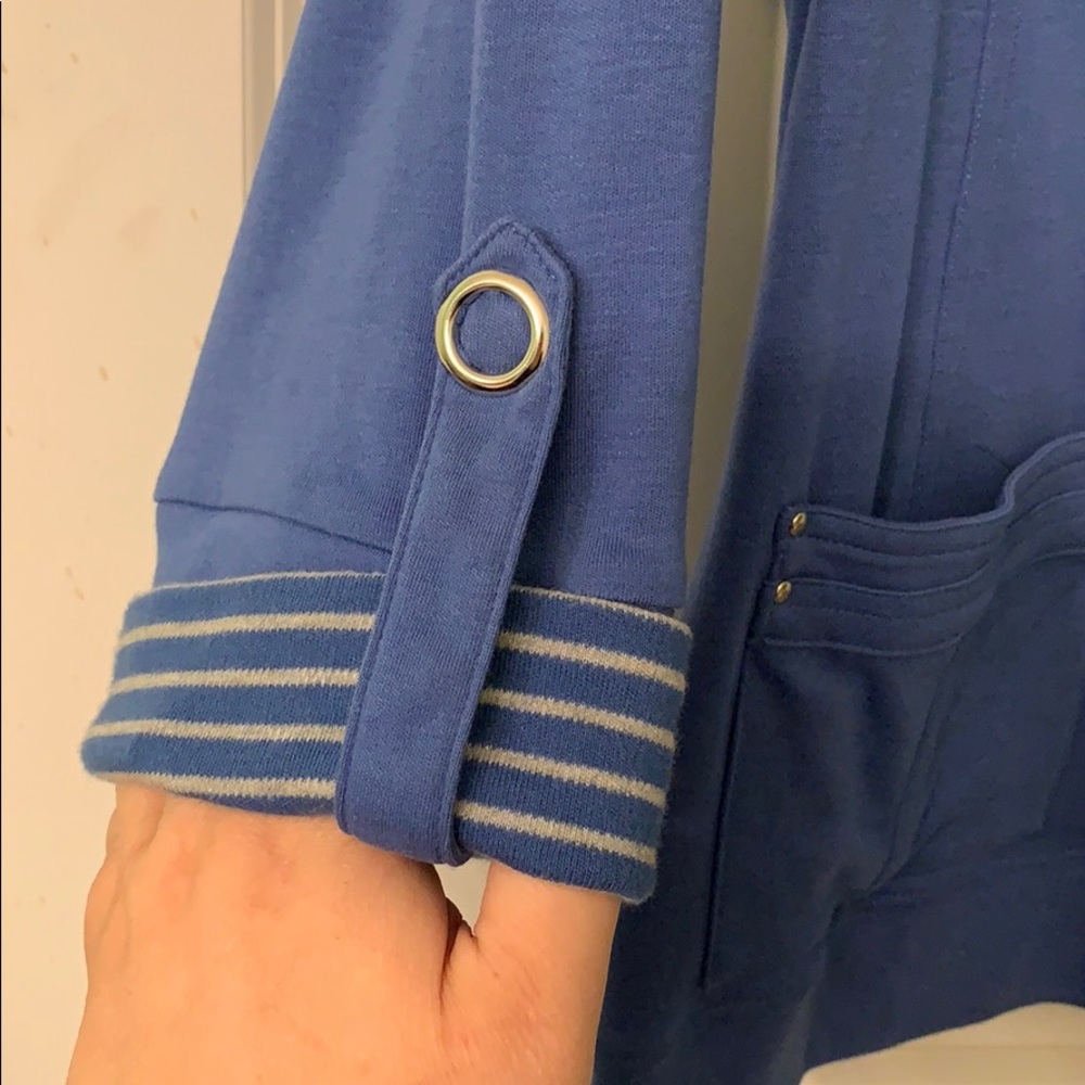 Small jacket. - Picture 5 of 6